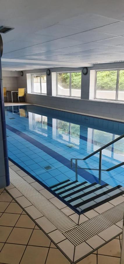 Ferienwohnung Mit Seeblick Und Schwimmbadnutzung In Cuxhaven Exterior foto